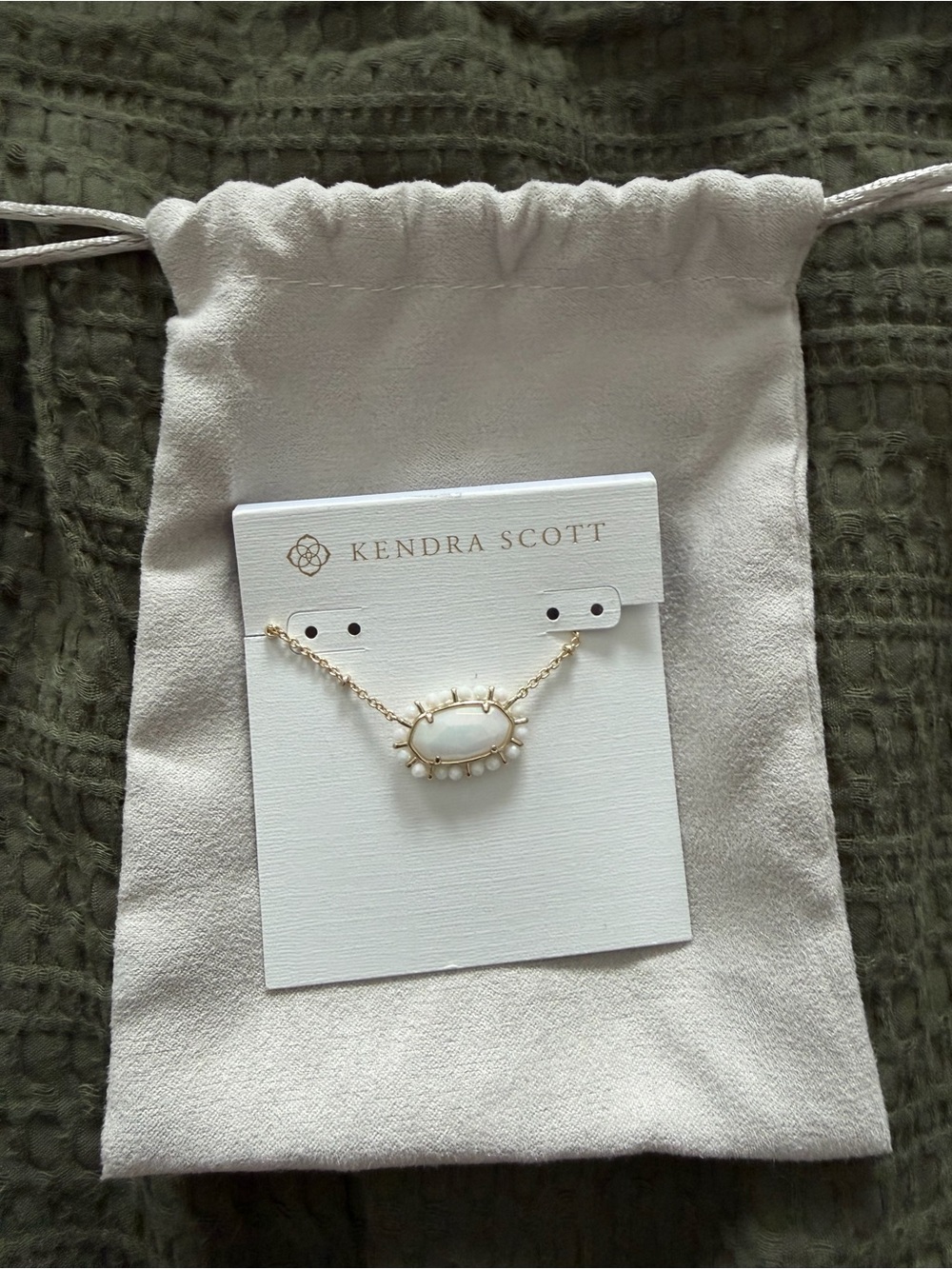 Kendra Scott Elise Color Burst Beaded Gold Iridescent White Necklace sorority - Picture 2 of 5